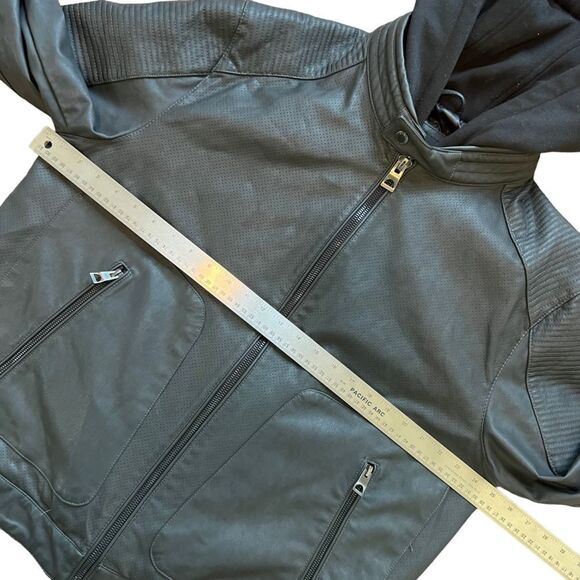 GUESS Black Hooded Lightweight Vegan Faux Leather Moto Zip Jacket - Picture 11 of 16